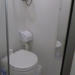 RV-Bathroom 3
