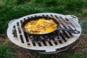 Cast-Iron-Cooking-Egg 3