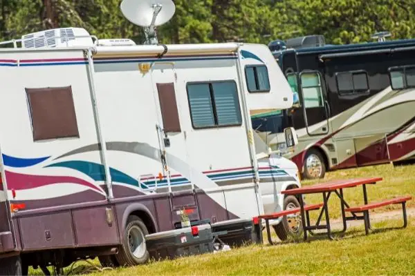 Is It Better To Full Time RV In A Big City Or Small Town? 4