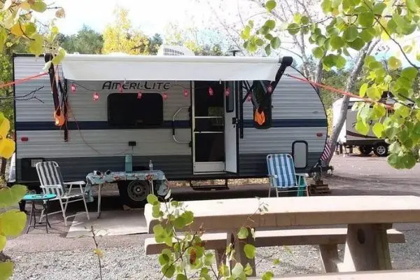 What Is Proper Campground Etiquette For RV Campers? Rude Dude! 11