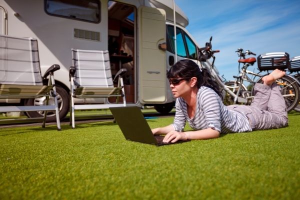 How Can You Watch Netflix/Prime/Hulu In Your Camper? 8