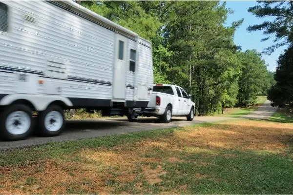 How Much Can A Motorhome Tow? 1