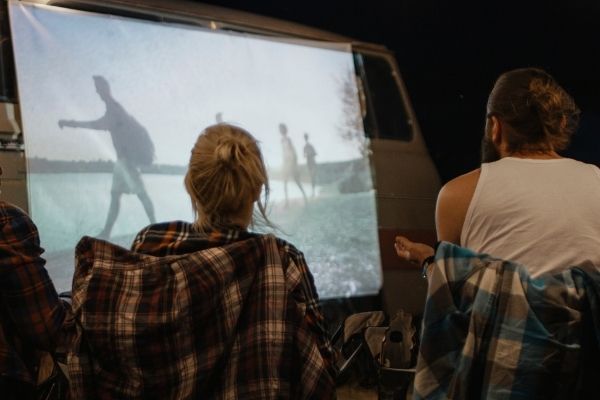How Can You Watch Netflix/Prime/Hulu In Your Camper? 5