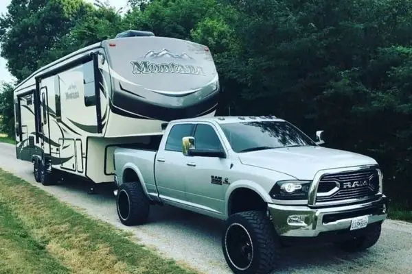 Are Toy Hauler Trailers Hard To Tow? 14