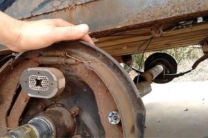 damaged-trailer-brake-axle 3