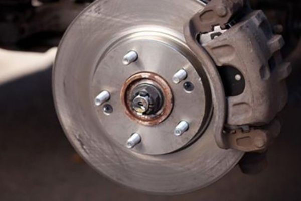What Are RV Electric Trailer Brakes? 5