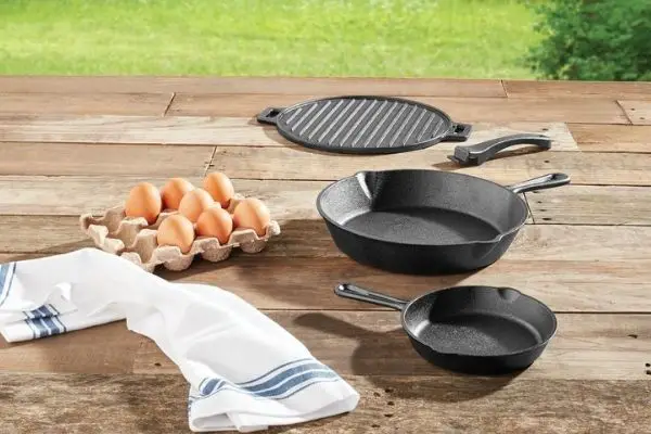 What You Need to Know About Cast Iron Cookware On A Campfire 3