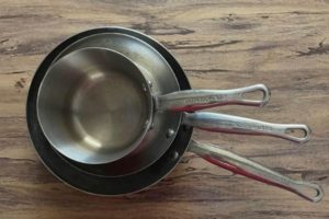 Induction-cooktops-pots 3