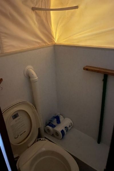 Do Slide-In Truck Campers Have Bathrooms? 2