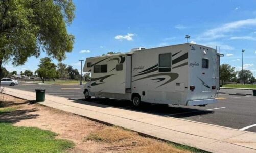 5 Motorhomes That Can Really Tow! (Car, Boat, & Horse Trailer)